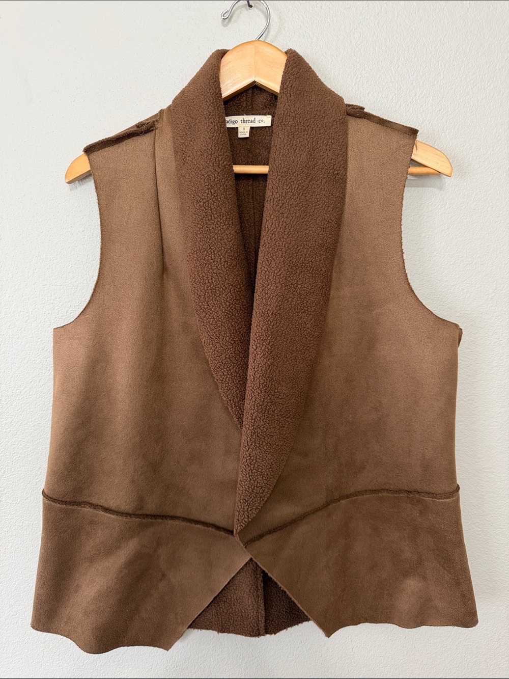 Women's Brown Faux-Suede Shawl-Collar Shearling Vest Rustic‎ Small Indigo Thread